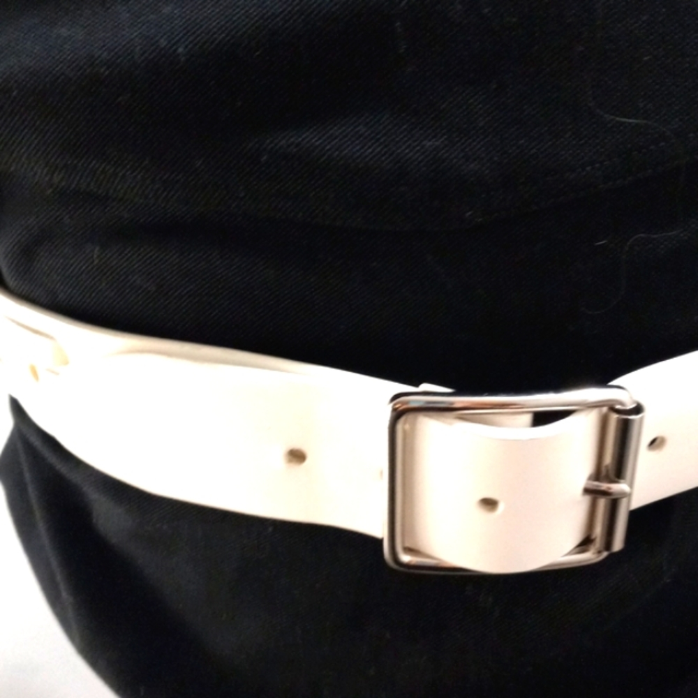 White belt with woven inserts Sz 33 to 36